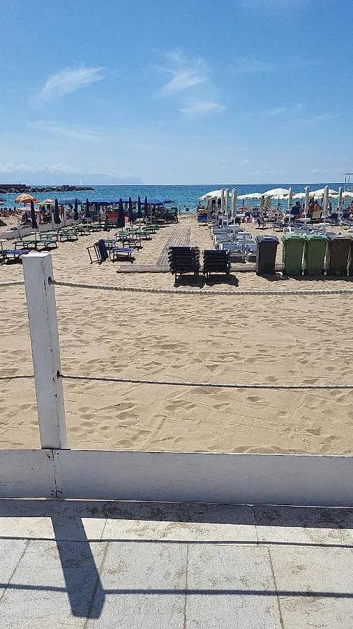 Gasthuis Villa Enza Cinisi Italië